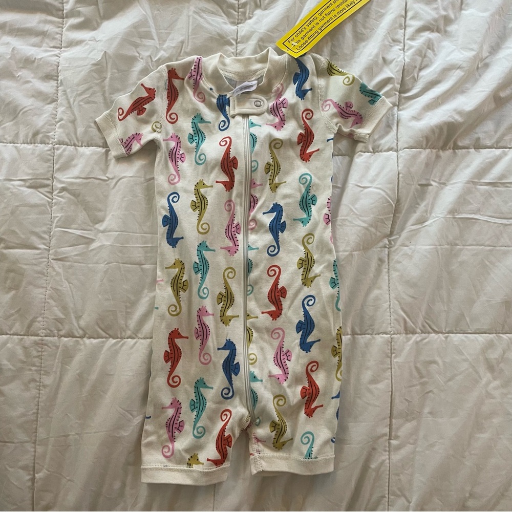 Hanna Andersson zipper onesie pajama shorts seahorses